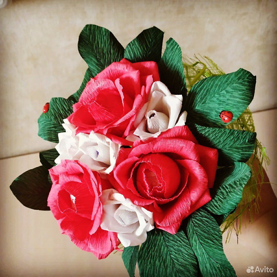 Букет роз с конфетками купить на Зозу.ру - фотография № 1