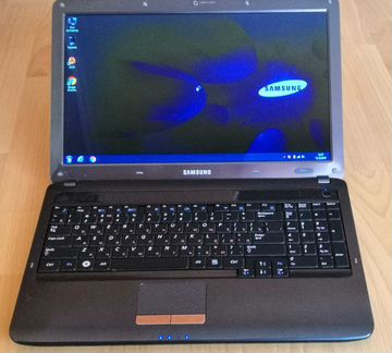 Ноутбук SAMSUNG R525-JT03