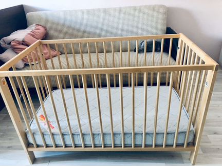 Кроватка детская IKEA c матрасом в дар
