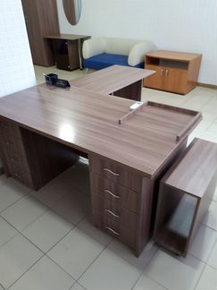 Комплект офисной мебели (12 единиц)