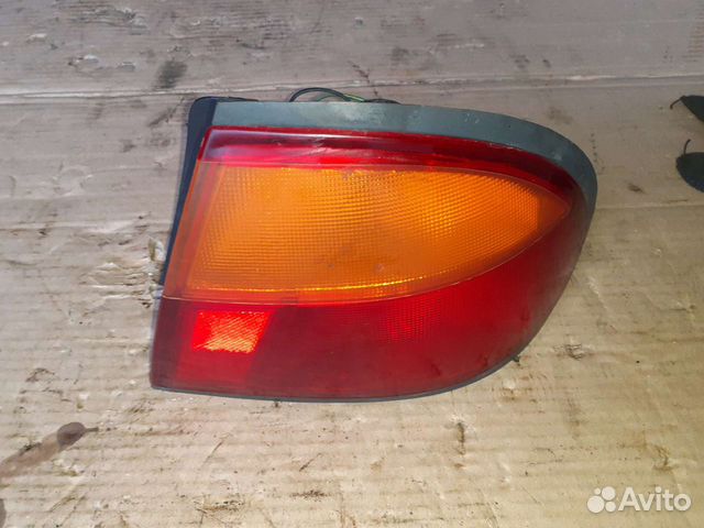 Фонарь задний правый Мазда 323F 94-98 г.в
