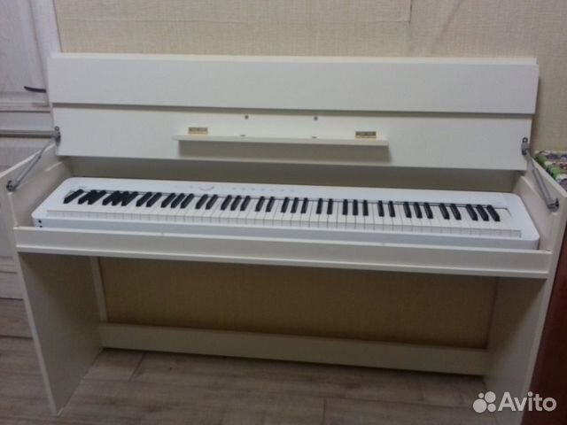 Стойка для пианино