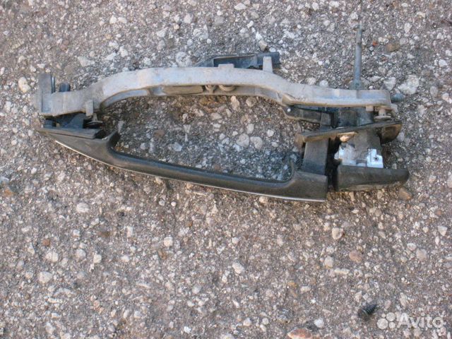 Ручка двери передней правой Mercedes Benz W124