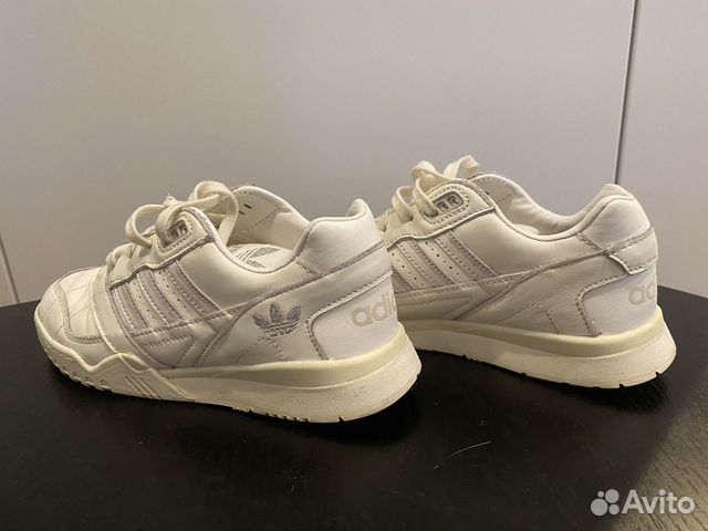 Кроссовки adidas