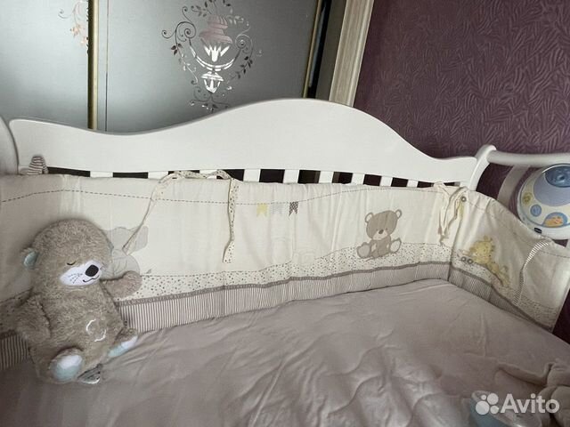 Бортики в детскую кроватку и 2 одеяла