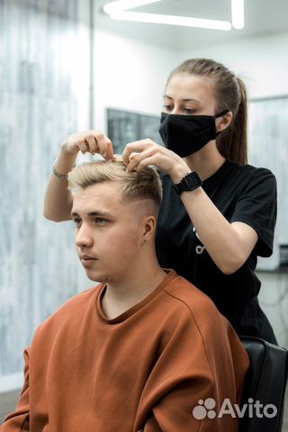 Мужской парикмахер, барбер