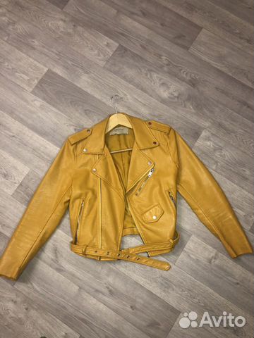 Куртка горчичного цвета из экокожи