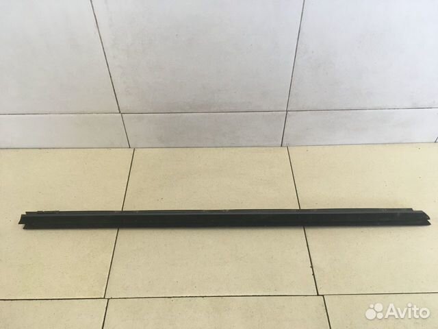 Накладка стекла переднего правого X1 E84 2009