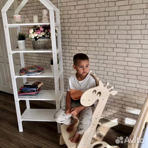 Стеллаж в детскую