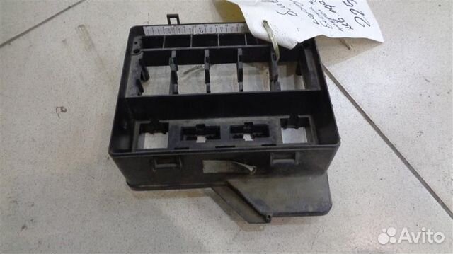 Корпус блока предохранителей подкапотного BMW 5-S