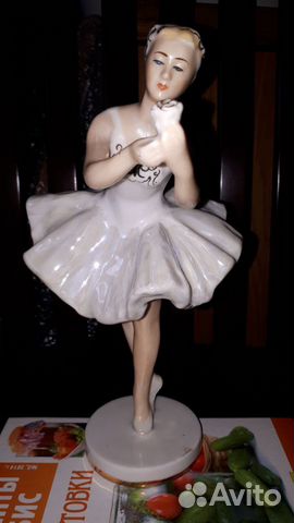 Фарфоровая балерина лфз
