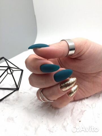 Маникюр и педикюр