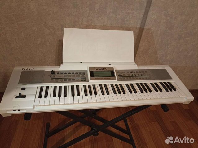 Синтезатор roland E09W