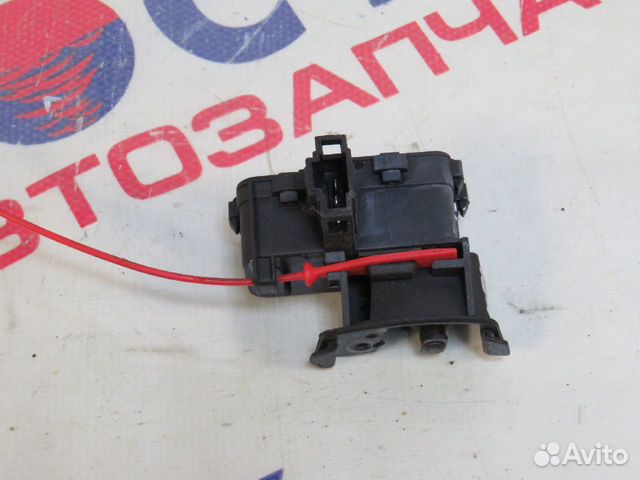 Привод лючка топливного бака audi A4 8K2, 8K5