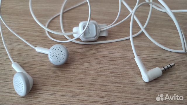 Наушники Nokia