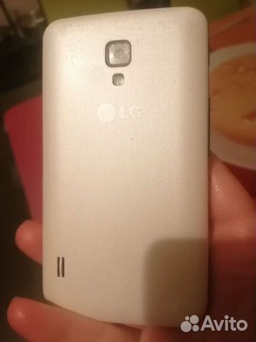 Телефон LG на 2 симки