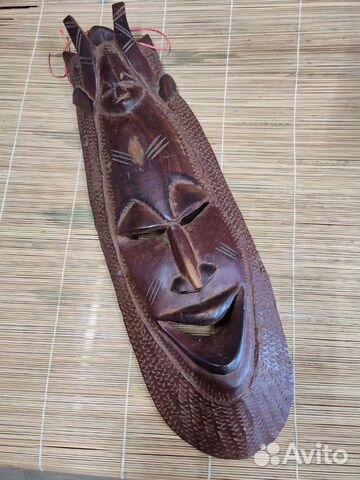 Африканская маска. Красное дерево