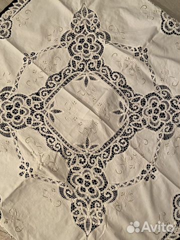 Винтажная скатерть с вышивкой