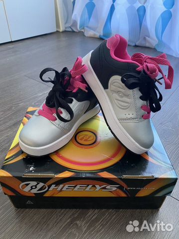 Роликовые кроссовки heelys новые 30