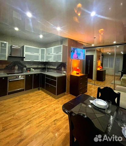 

2-к. квартира, 56 м², 8/10 эт.