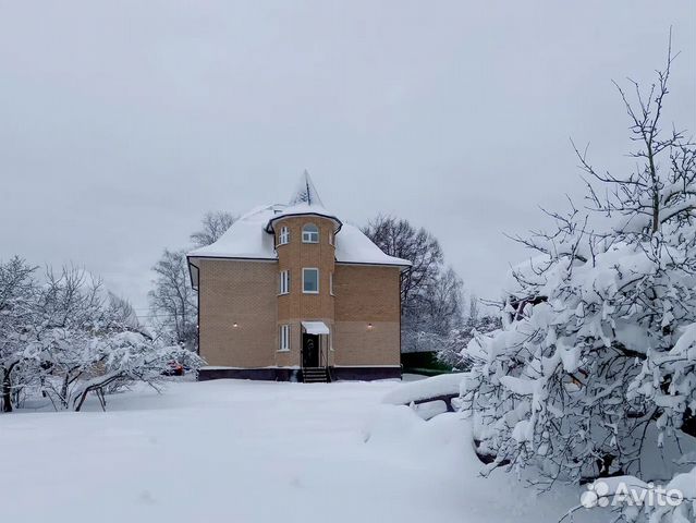

5-к. коттедж, 360 м²