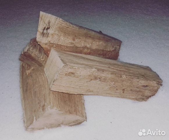 Дубовые Дрова Средне Колотые Длина Полена 35-40 см Дубовые Дрова Средне Колотые Длина Полена 35-40 см