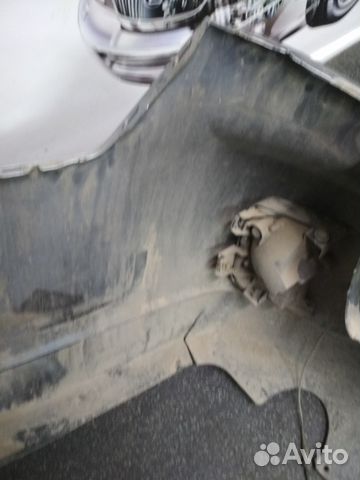 Бампер задний Субару Аутбек 57704AJ020 Бампер задний Субару Аутбек 57704AJ020