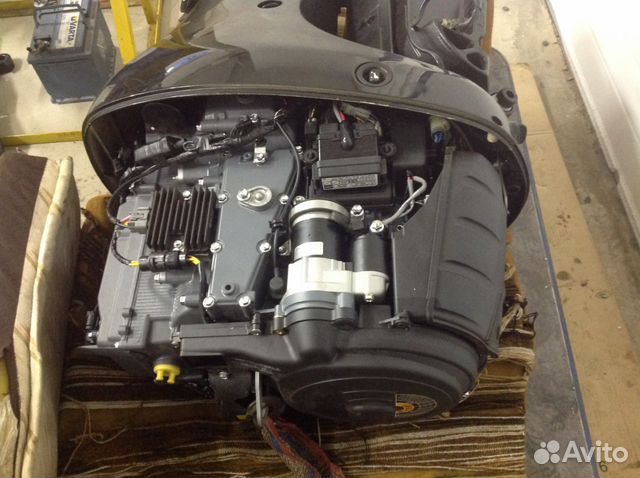 На разбор мотор лодочный Suzuki DF70/90ATL