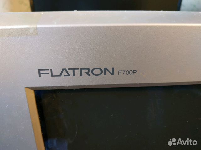 Монитор LG Flatron F700P