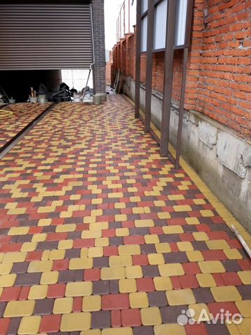 Укладка тротуарной плитки. Асфальт Укладка тротуарной плитки. Асфальт