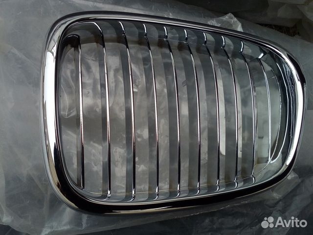 BMW E39 M5 2000-04г решетка радиатора левая новая