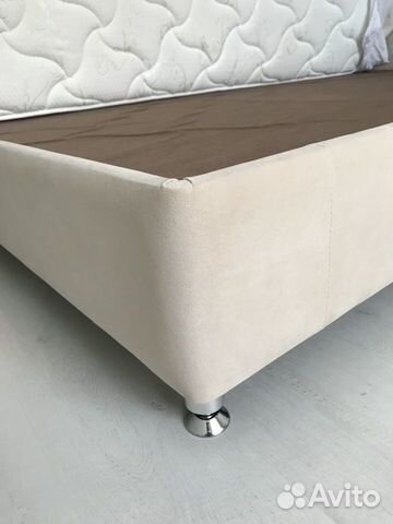 Кровать с матрасом полутороспальный