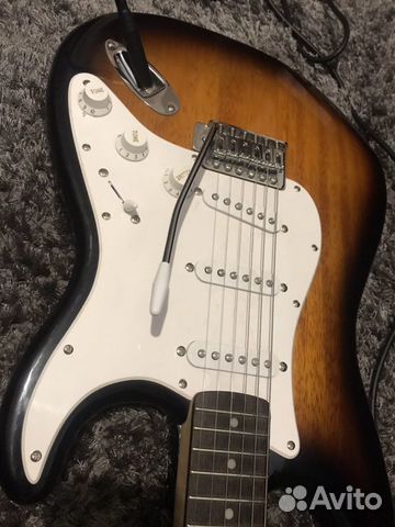 Электрогитара squier strat + комбик