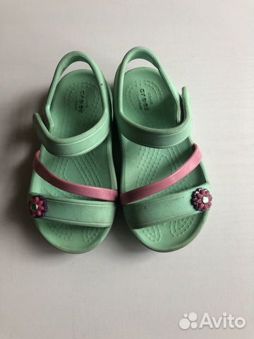 Босоножки crocs на девочку Босоножки crocs на девочку