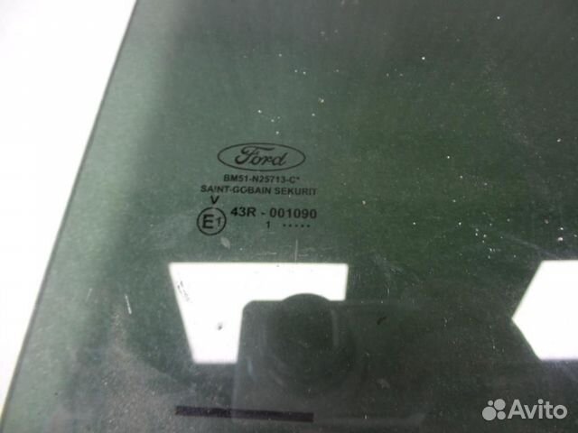 Стекло двери задней левой Ford Focus 3 Стекло двери задней левой Ford Focus 3