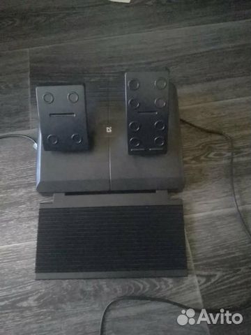 Игровой руль с педалями