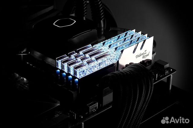 DDR4 G.skill trident Z royal Gold 3000Mhz 3200Mhz DDR4 G.skill trident Z royal Gold 3000Mhz 3200Mhz