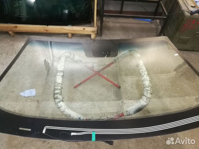 Лобовое стекло Kia Quoris