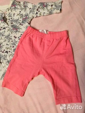 Боди и брючки на девочку (2комплекта) на р. 62, 68 Боди и брючки на девочку (2комплекта) на р. 62, 68
