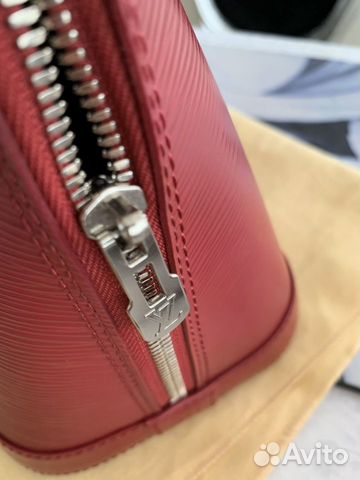 Сумка Louis Vuitton alma mm в коже epi Сумка Louis Vuitton alma mm в коже epi