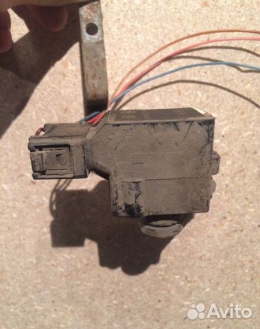 Датчик уровня подвески Mercedes w164 x164 w251 ML Датчик уровня подвески Mercedes w164 x164 w251 ML