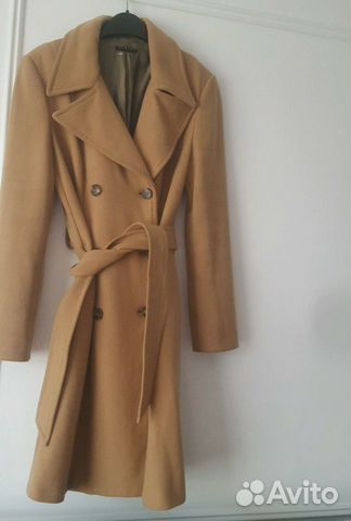 Новое шерстяное пальто Sisley Новое шерстяное пальто Sisley