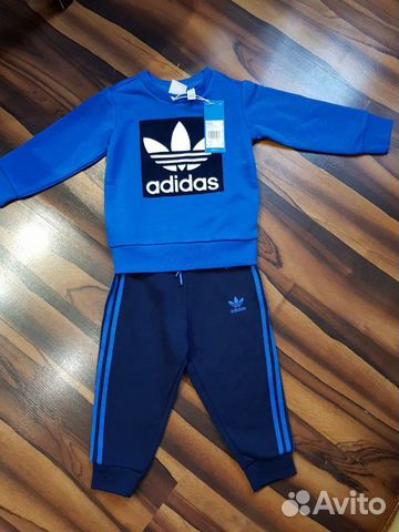 Спортивный костюм Adidas новый детский 104 р Спортивный костюм Adidas новый детский 104 р