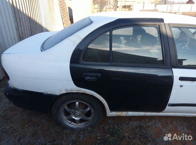Nissan Almera 1.6 МТ, 1997, битый, 126 000 км