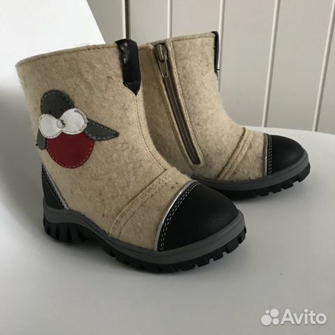 Новые валенки р.26-27 + еще одна пара в подарок Новые валенки р.26-27 + еще одна пара в подарок