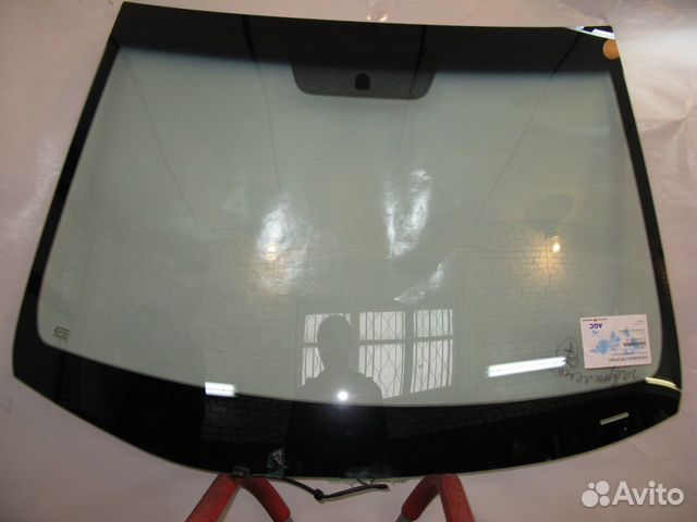 Лобовое стекло hyundai solaris 2010г-с обогревом Лобовое стекло hyundai solaris 2010г-с обогревом