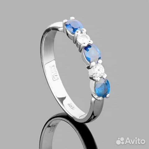 Золотое кольцо с бриллиантами и сапфирами Золотое кольцо с бриллиантами и сапфирами