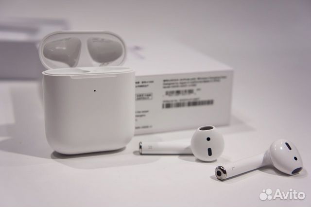 Apple Airpods 2 Новые беспроводные наушники Apple Airpods 2 Новые беспроводные наушники