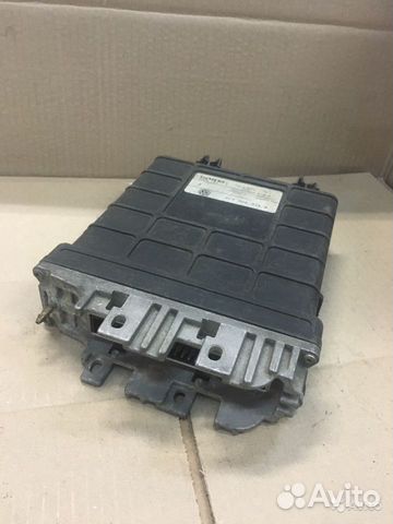 Блок управления двигателем VW Transporter 91-95 2 Блок управления двигателем VW Transporter 91-95 2