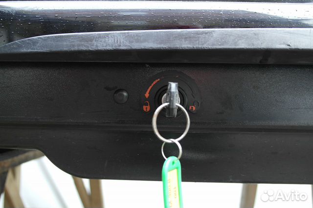 Автобокс Thule Motion 900 чёрный глянцевый б/у
